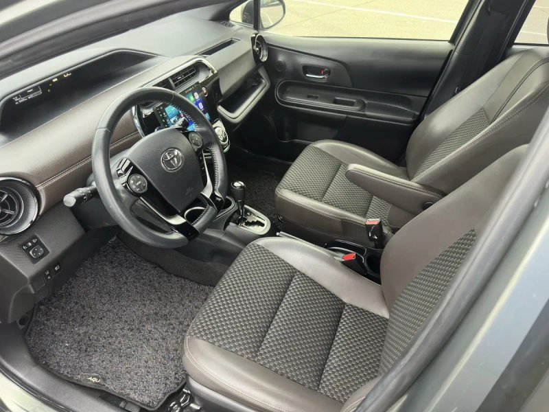 Продам Toyota Aqua 1.5 Crossover гібрид 2019 — фото 7