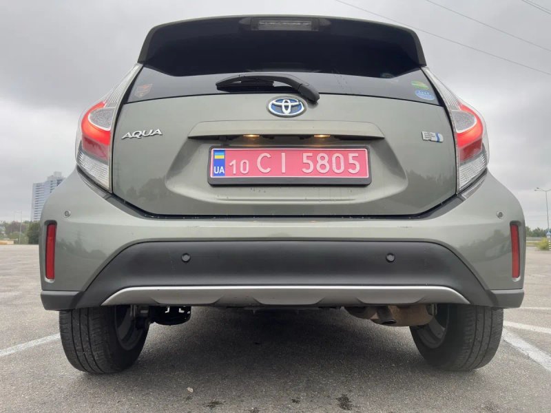 Продам Toyota Aqua 1.5 Crossover гібрид 2019 — фото 8