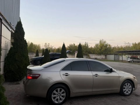 Продам Toyota Camry 2008 год ( газ / бенз )