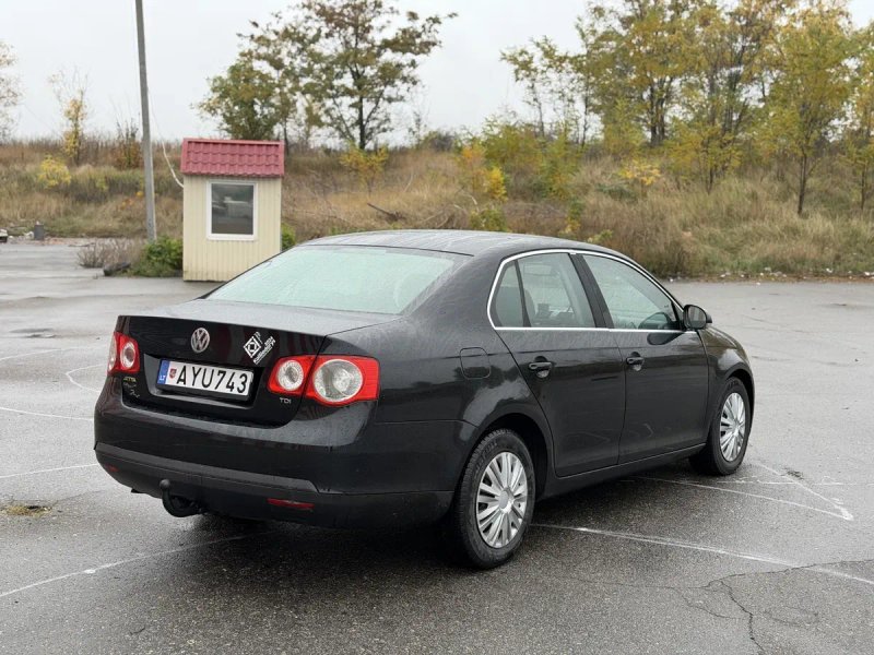 Продам Volkswagen Jetta 2007 года 1.9 дизель, механика 5 ступеней — фото 7