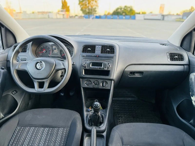 Продам Volkswagen Polo 2016 рік, 1.6 газ/бензин МКПП після обстрілу! — фото 7