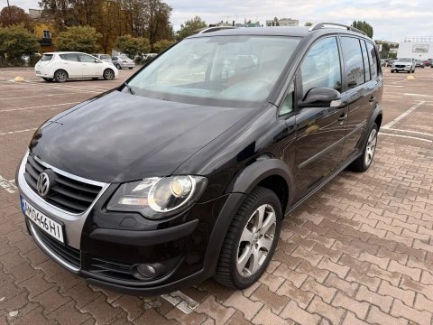 Продам Volkswagen Touran 2007