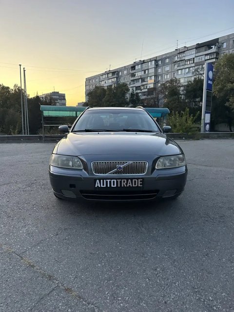 Продам:Volvo V-70 2.4diesel
