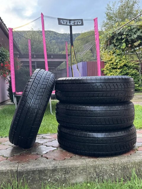 Продам зимову гуму 245/70 R 16 2025 року
