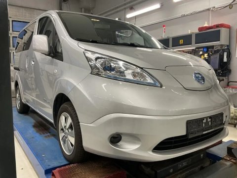 Продається в дорозі! Nissan E-NV 200 Evalia 7 місць 2020 року з батареєю 40 кВт