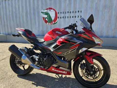Продаж Кавасаки нинзя 2018рік Kawasaki Ninja 400 РОЗМИТНЕНИЙ! з Японії без пробігу по Україні стокмото Мотоцикл Kawasaki Ninja 400 стокмото