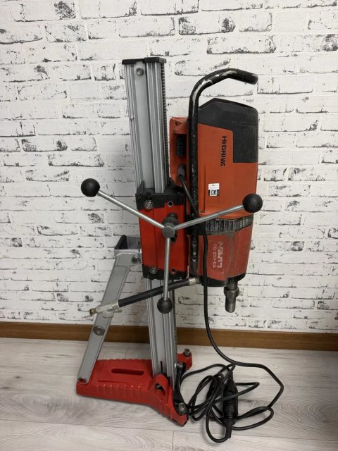 Професійна алмазна бурильна установка Hilti DD 350-CA на оригінальній станині Hilti DD-HD 30