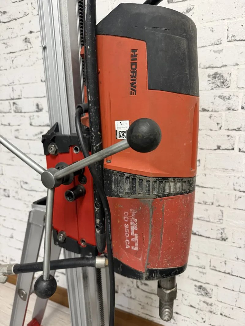 Професійна алмазна бурильна установка Hilti DD 350-CA на оригінальній станині Hilti DD-HD 30 — фото 3