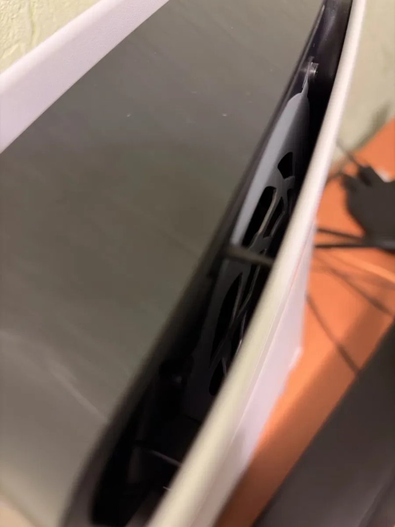 Ps5 slim 1 tb в новом состоянии — фото 3