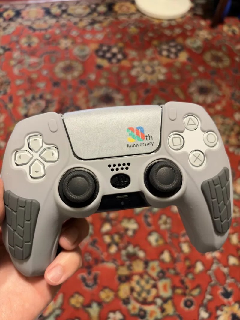 Ps5 slim 1 tb в новом состоянии — фото 5