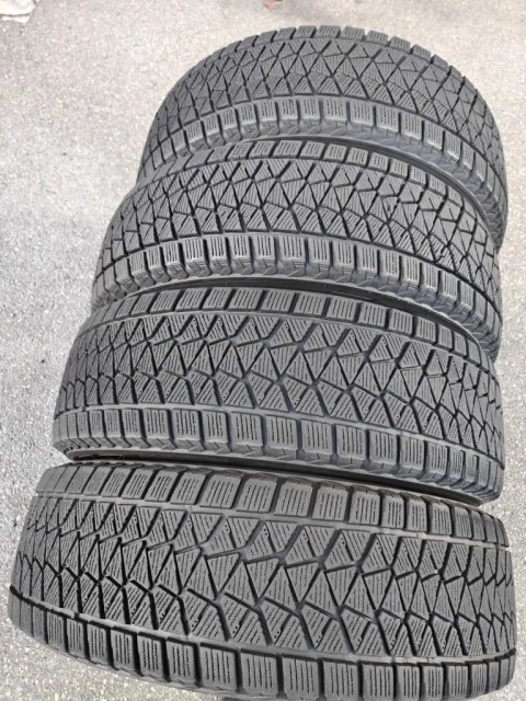 R16 215/70 шини зимові Bridgestone Blizzak DM-V2 арктичний всім відома легендарна авто гума ЛИПУЧКА