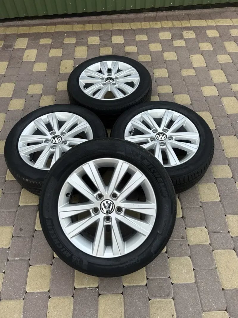 R16 оригінальні диски 5x112 Volkswagen Passat/Golf/Touran/Caddy/Jetta шини 205/55R16 Michelin (літо) — фото 3