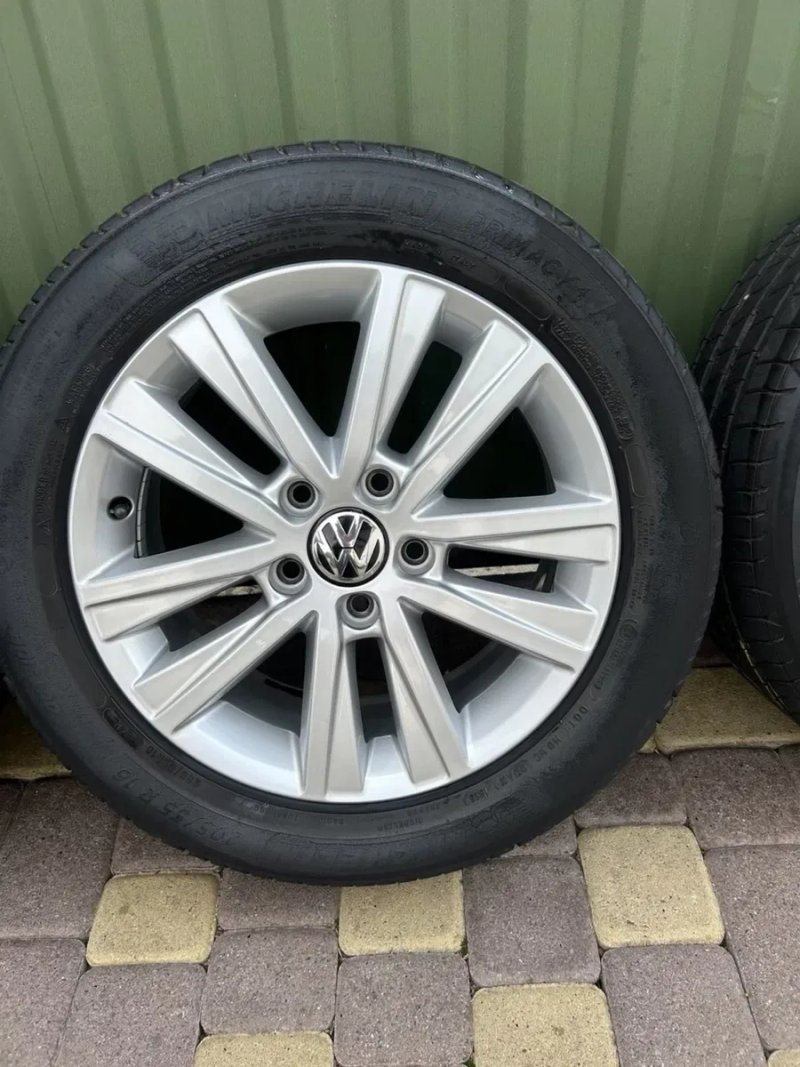 R16 оригінальні диски 5x112 Volkswagen Passat/Golf/Touran/Caddy/Jetta шини 205/55R16 Michelin (літо) — фото 6