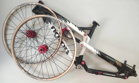 Рама YT Noton 26" 170мм 43см + Аморт MARZOCCHI Roco + Вілсет AlexRims; двухподвес двопідвіс