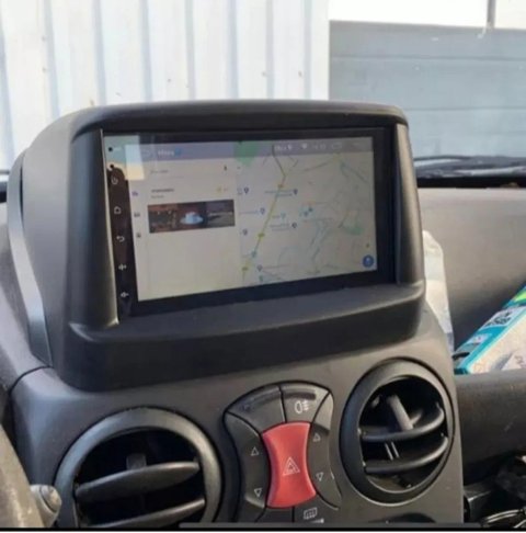 Рамка магнітоли для Fiat Doblo 1, 2 ( 02-16р) для 7" Магнітол Android