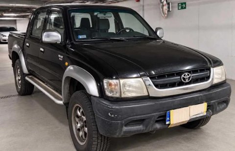 Разборка Toyota Hilux бампер комплектний