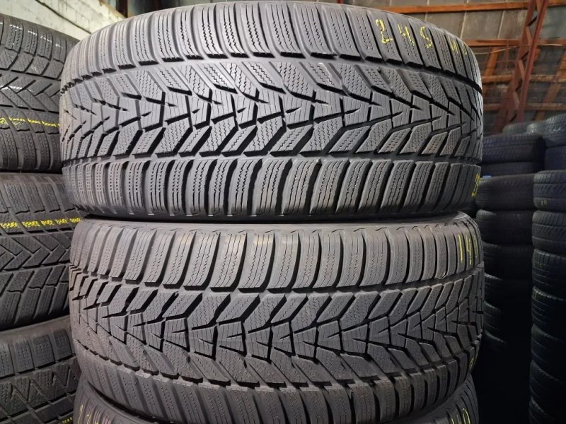 Разноширокий комплект 245/40 ; 275/35 R20 Hankook Isept Evo 3 шини б/у зима — фото 4