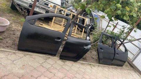 Renault Duster II (Рено Дастер 2) двері