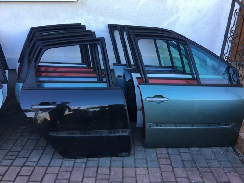 Renault scenic 2 двері дверь дверка скло молдинг  меган 2 шкло — фото 4