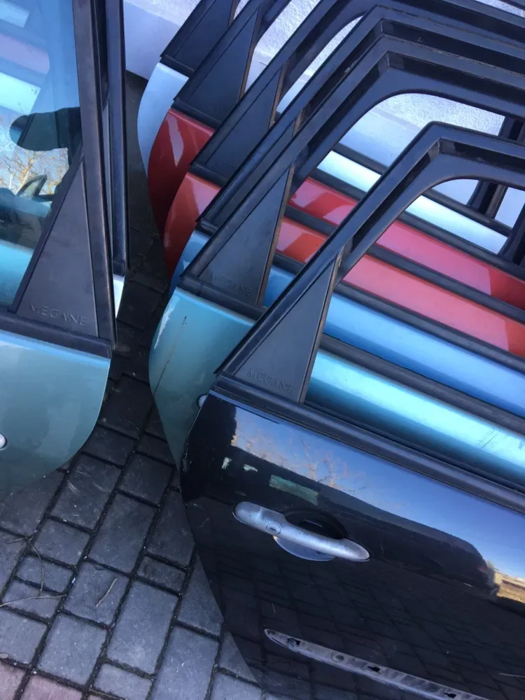 Renault scenic 2 двері дверь дверка скло молдинг  меган 2 шкло — фото 5