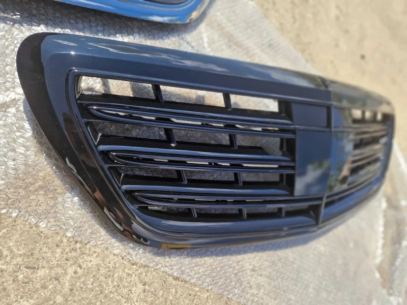 Решетка радиатора Chrome Black/Black под ночное видение и камеру GT на Mercedes-Benz S-Class W222 2013-2017 года. — фото 5