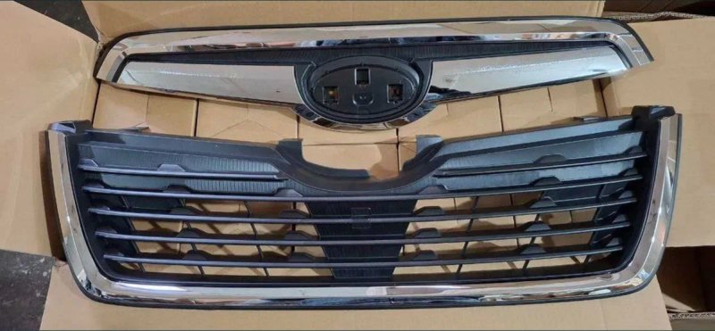 Решетка радиатора гриль grille  Subaru Forester  форестер SK 2018-2022 хром и черная — фото 3