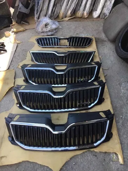 Решотка радиатора Европа на passat b7 b8 cc skoda a7 golf 7 решітка гриль — фото 3