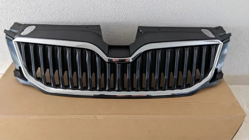 Решотка радиатора Европа на passat b7 b8 cc skoda a7 golf 7 решітка гриль — фото 8