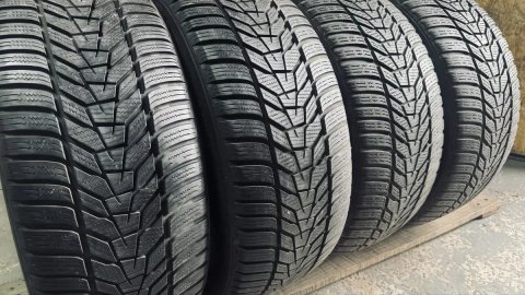 Резина R19 225/40 Hankook Winter IceptEvo 3 шини зимові комплект