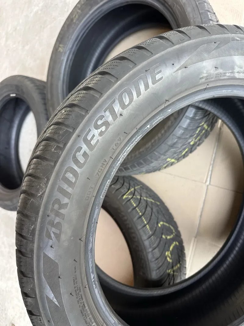 Резина зимная.     Bridgestone  235.50.19.   Poland. — фото 2