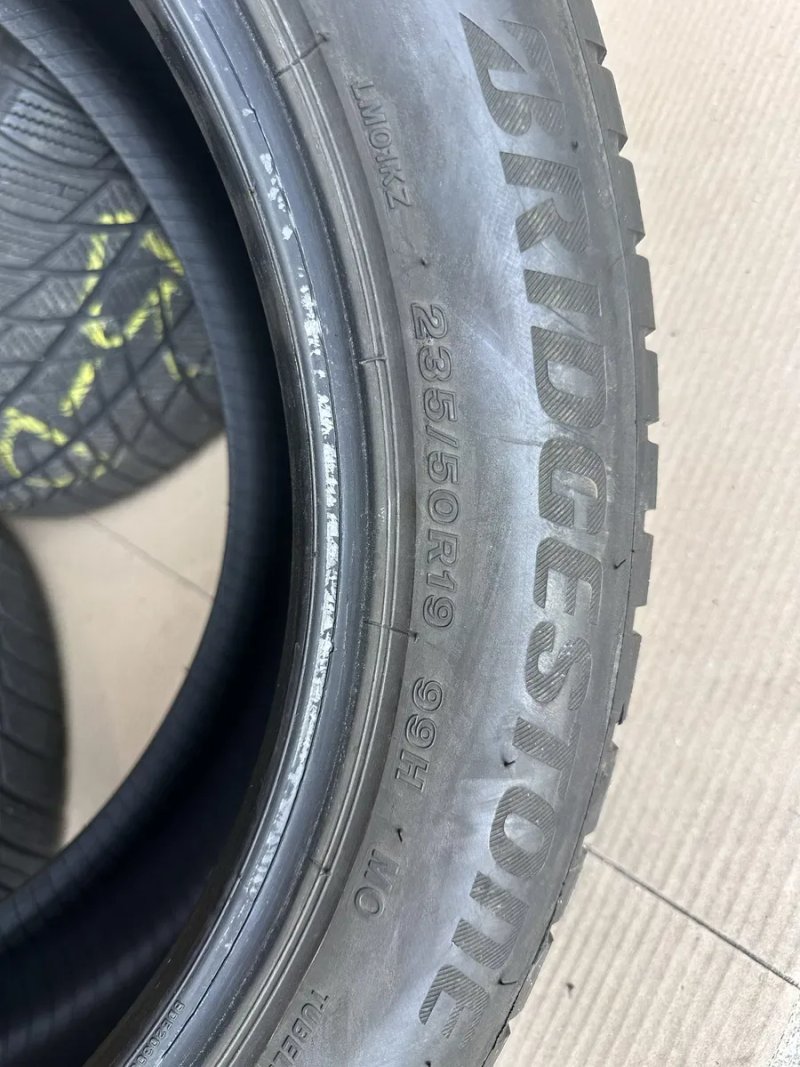 Резина зимная.     Bridgestone  235.50.19.   Poland. — фото 3