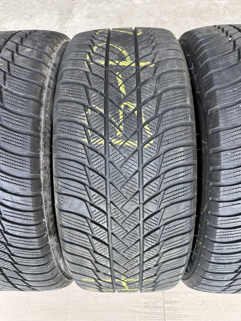 Резина зимная.     Bridgestone  235.50.19.   Poland. — фото 6