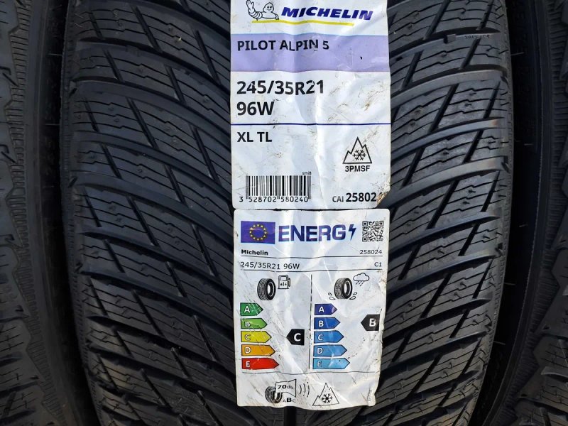 Резина зимова, нова, Michelin Pilot Alpin 5 245\35 R21 — фото 3