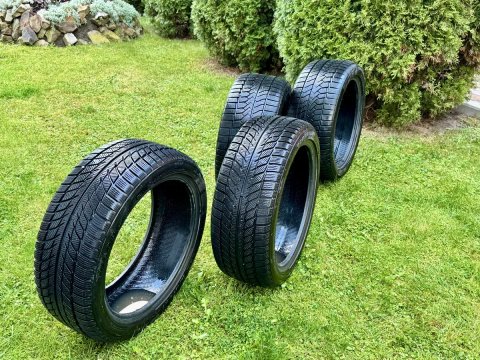 Різно широка зимова резина 255/40 R 18 225/45 R 18