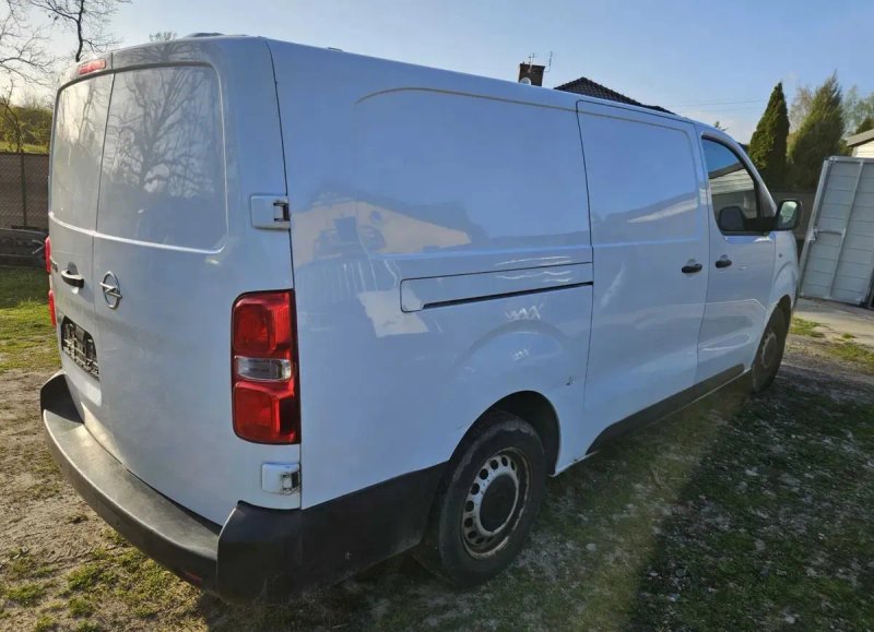 Розборка Opel Vivaro 2016 - 2026 Бампер передній / задній Запчастини Опель Віваро — фото 5