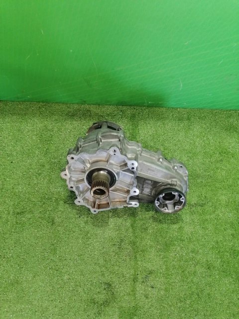 Роздавальна коробка (роздатка) Mercedes ML W166 3.0 розборка шрот запчастини A2512802000 A2512802000 Мерседес МЛ W166 Раздаточная коробка (раздатка)