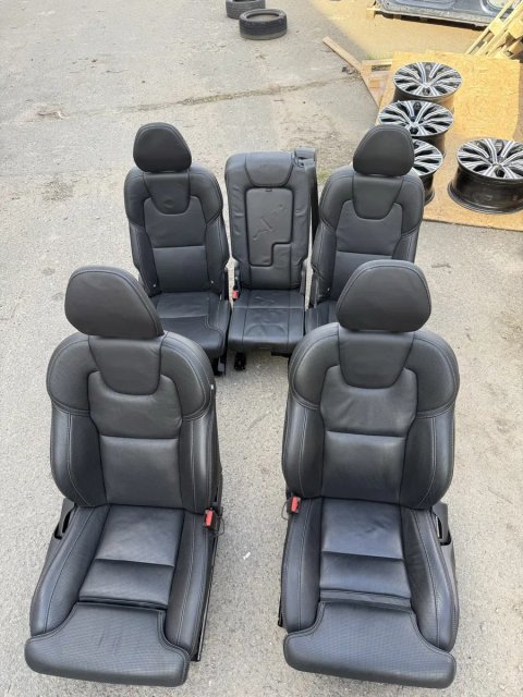 Салон на Volvo XC90