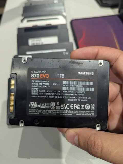 Samsung 1Tb  870Evo Накопичувач 2.5 SSD 1Tb