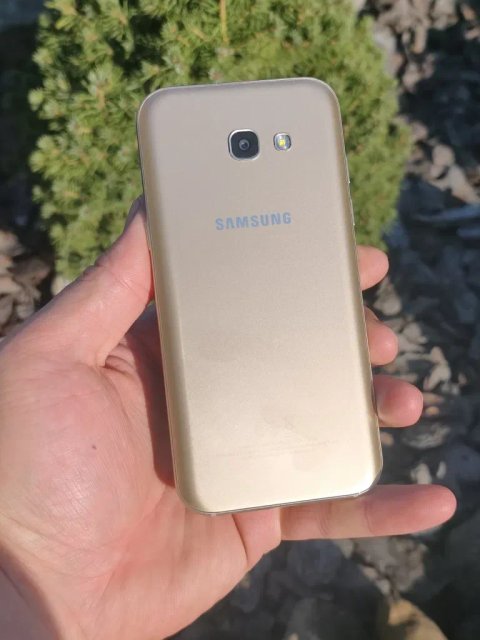 Samsung Galaxy A5 32GB Gold — майже ідеальний стан