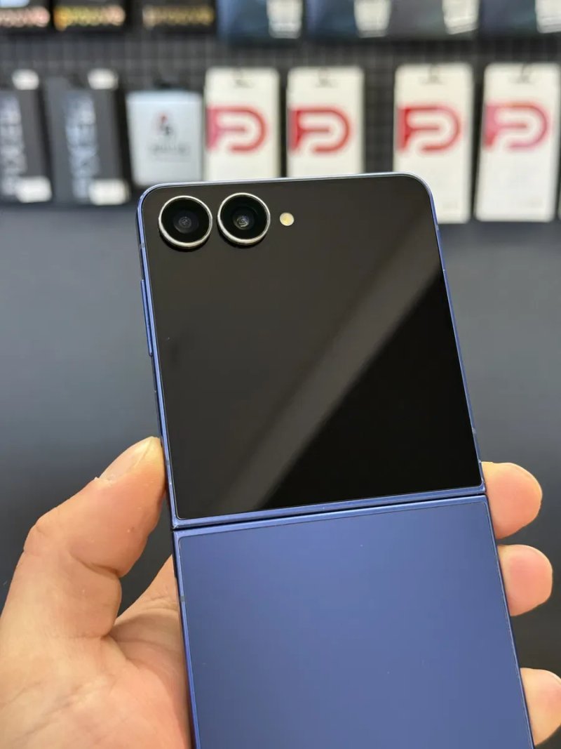Samsung Galaxy Flip7 12/512Gb Blue Shadow Оплата частинами — фото 2