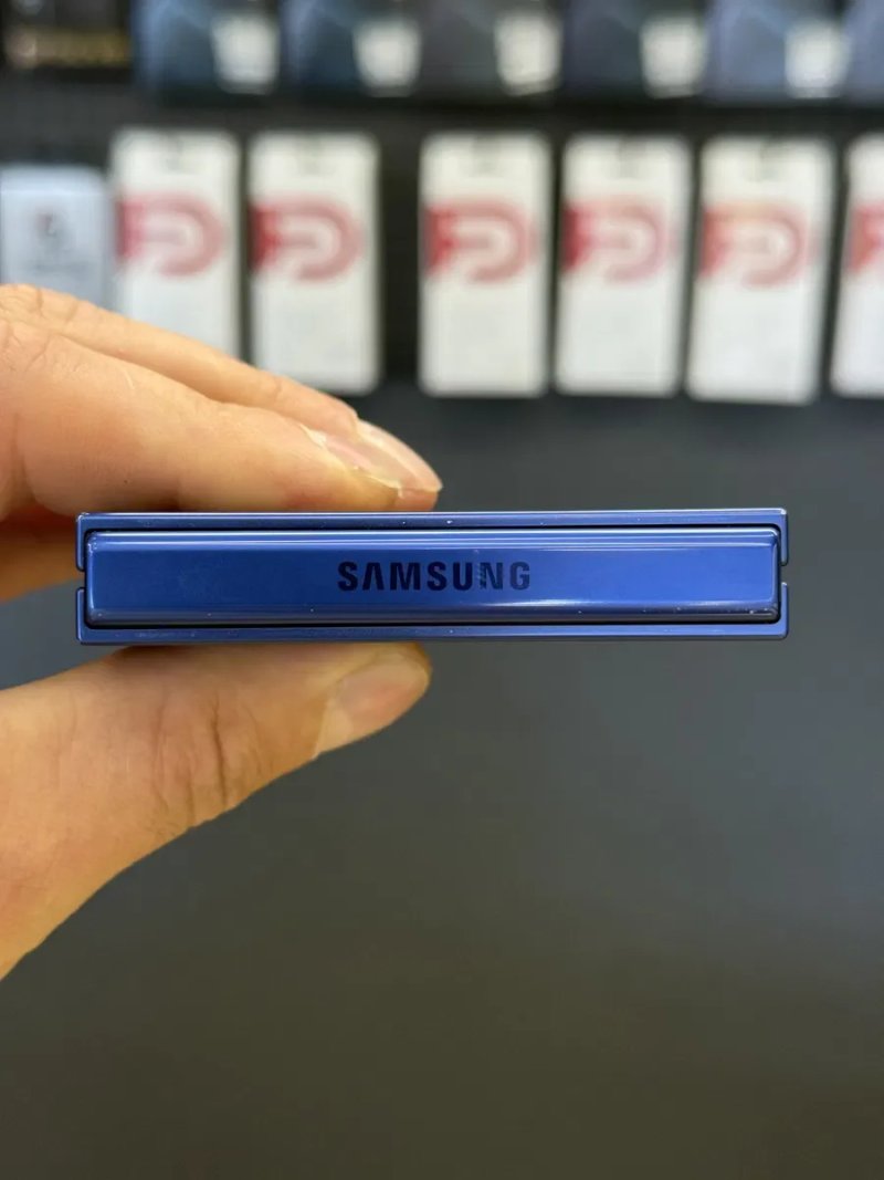 Samsung Galaxy Flip7 12/512Gb Blue Shadow Оплата частинами — фото 7