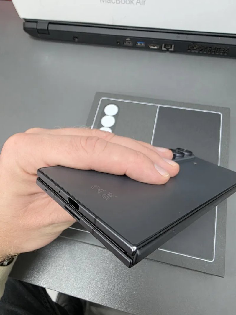 Samsung Galaxy Fold8 Ultra 12/256GB Graphite (SM-F976B) — фото 8