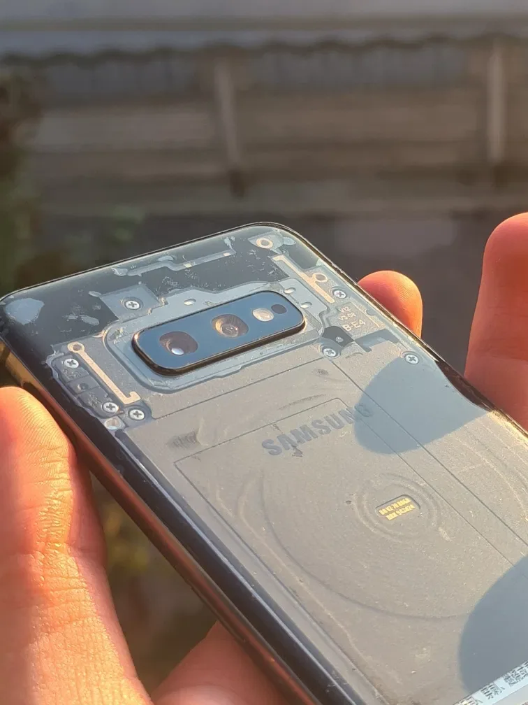 Samsung s10e 128/6 телефон самсунг с10е — фото 2