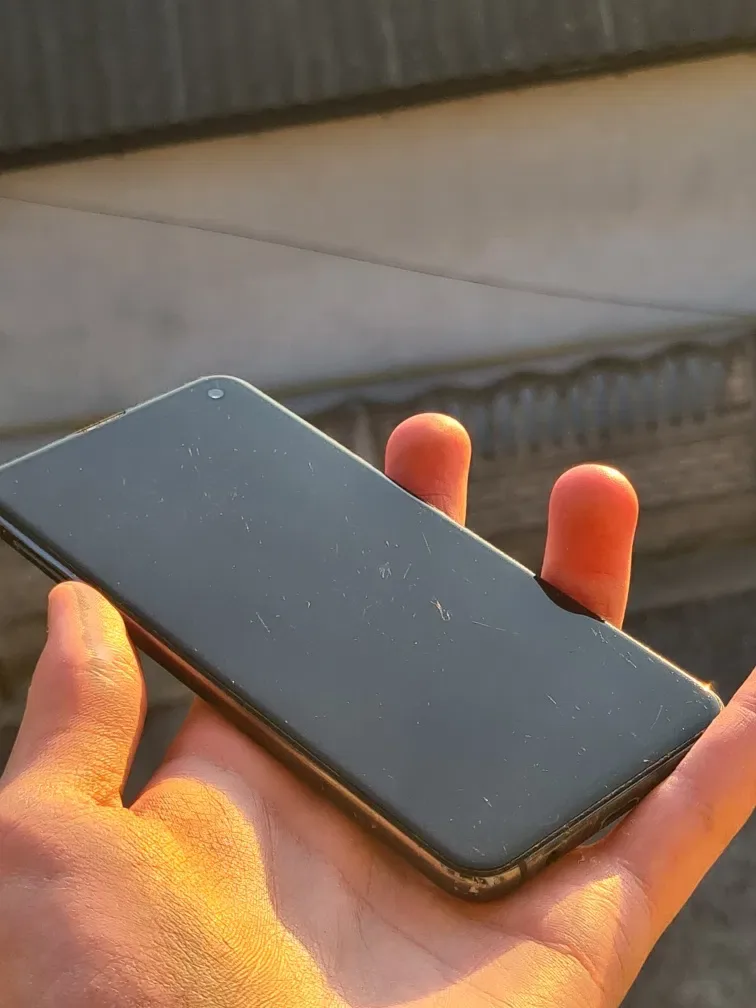 Samsung s10e 128/6 телефон самсунг с10е — фото 4