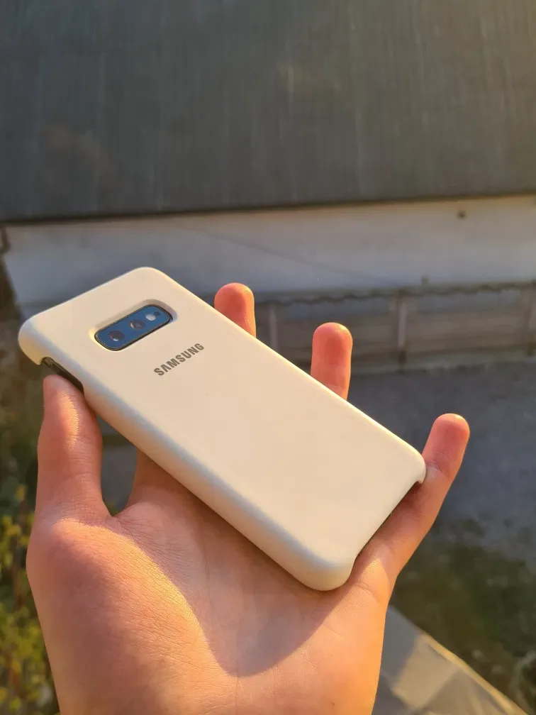 Samsung s10e 128/6 телефон самсунг с10е — фото 8