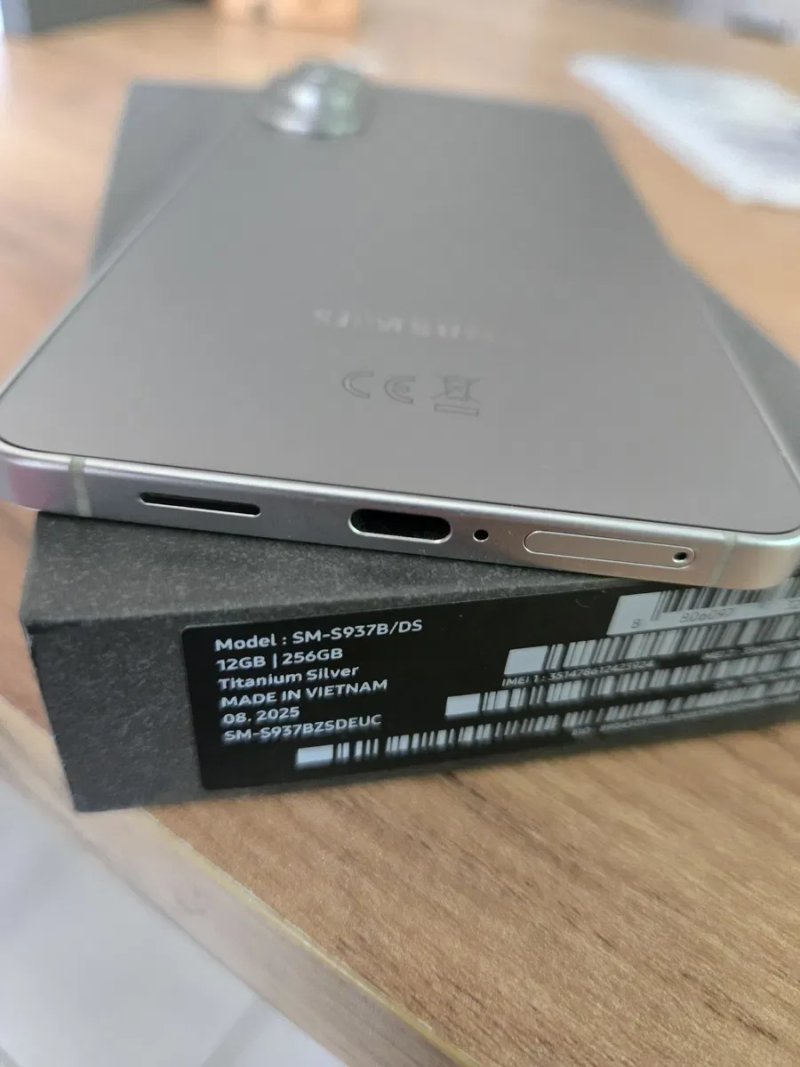 Samsung s25 edge,12/256g официальный,75 циклов заряда — фото 5