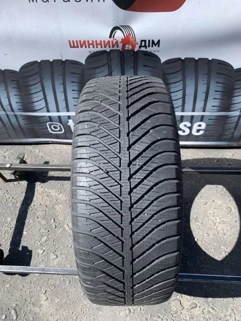 Шина 215/55 R16 Goodyear одиночка всесезонн 6,5 мм