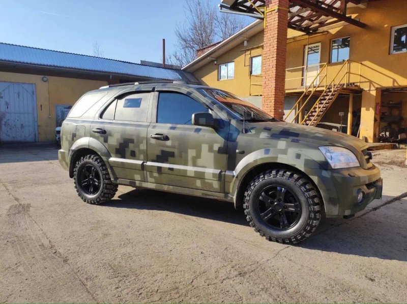 Шина 245 70 16 грязьова болотна резина МТ Trepador 4x4 — фото 3