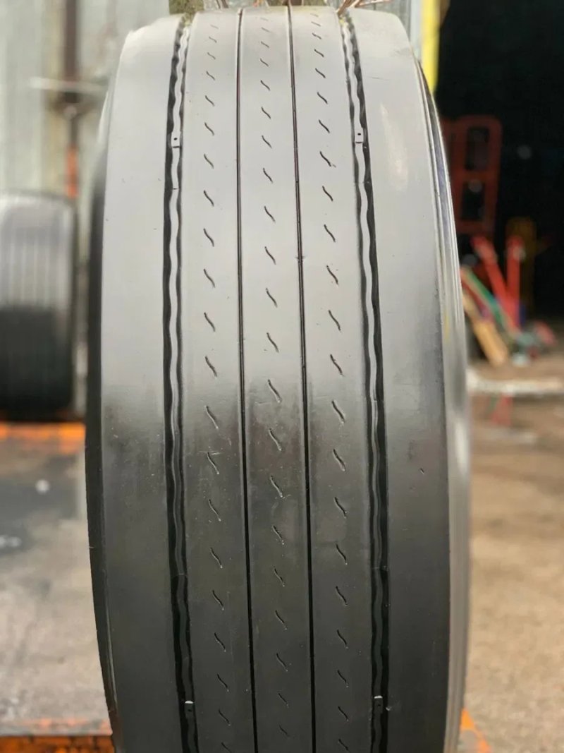 Шина вантажна 385/65 R22,5 Hankook E-Cube blue TL-20 — фото 2