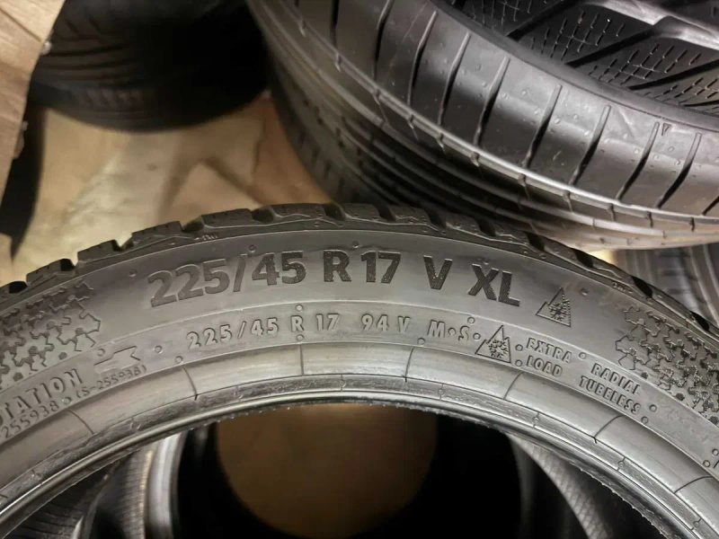 Шина зимова 225/45R17 94 V XL Continental winter TS 870 Словакія — фото 3